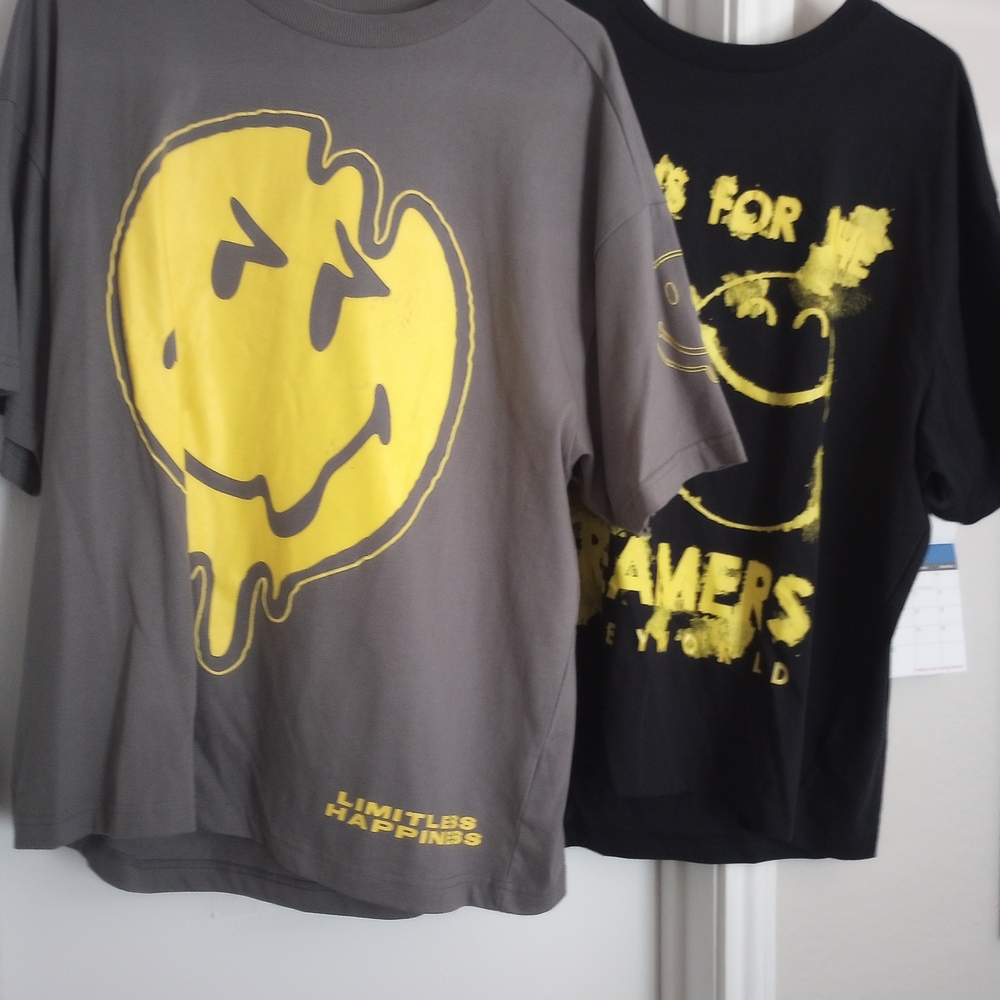 Smiley World T-shirts (Bundle)